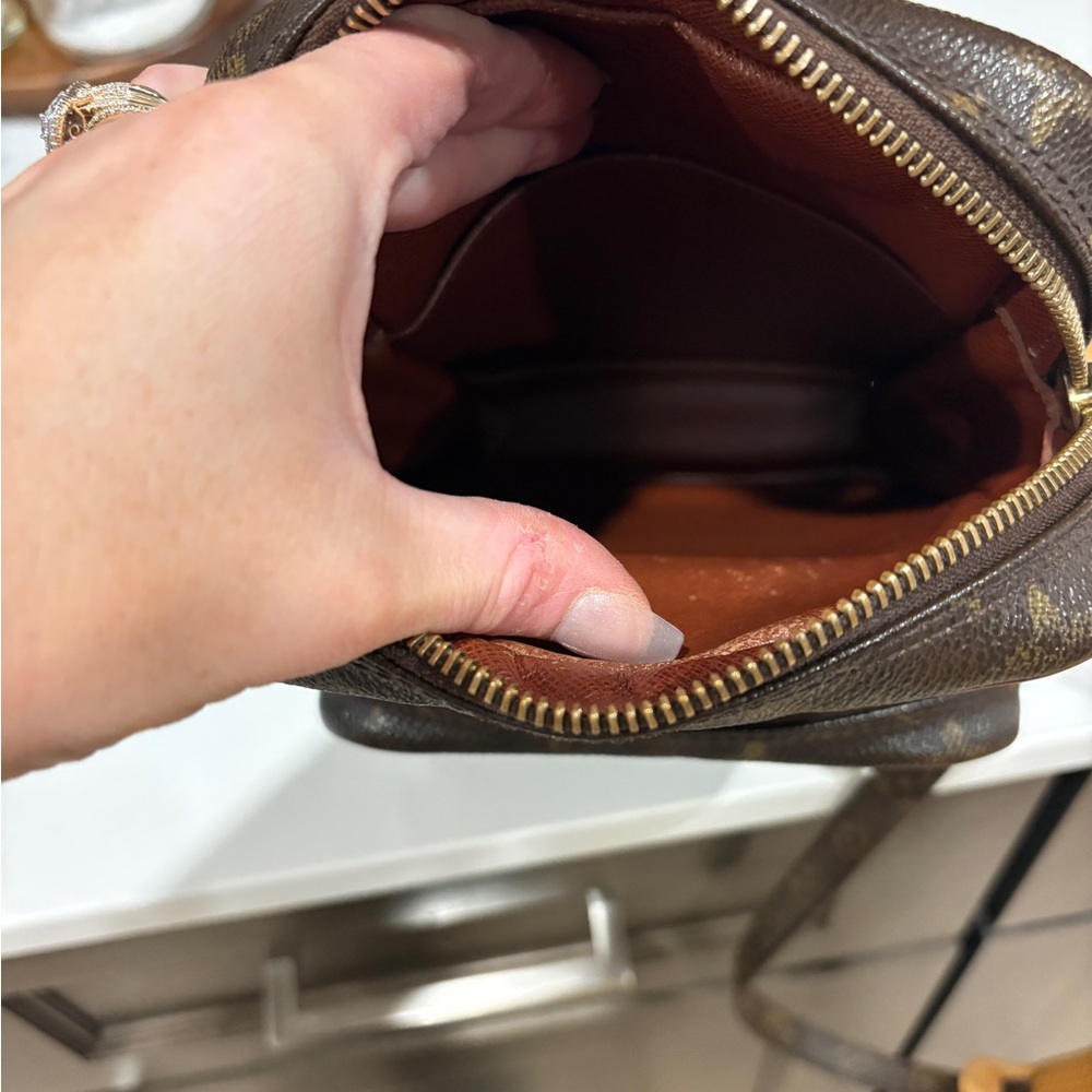 Louis Vuitton Amazon Crossbody Bag - Picture 8 of 16